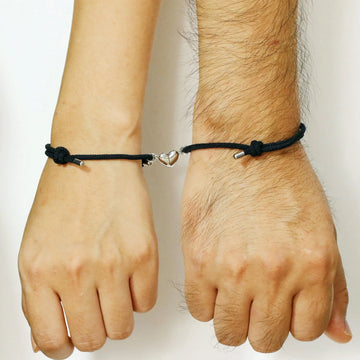 Set of friendship bracelets with heart magnet (navy blue)