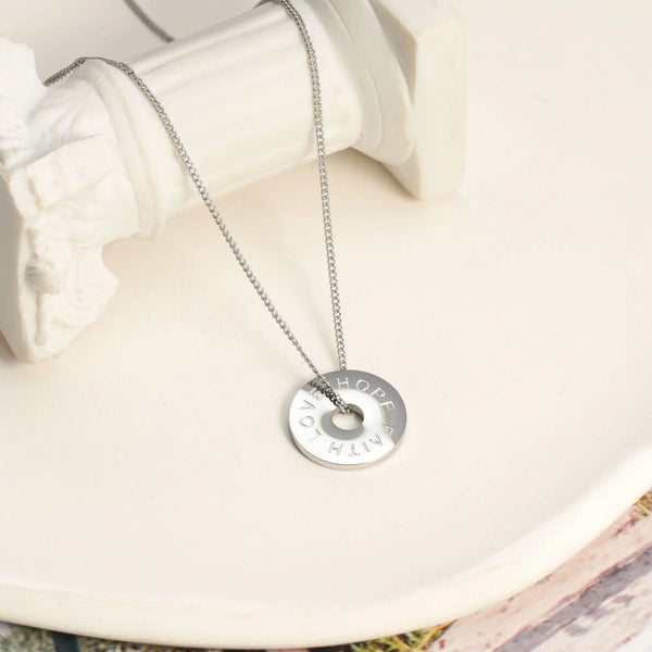 FAITH LOVE HOPE Circle Halskette
