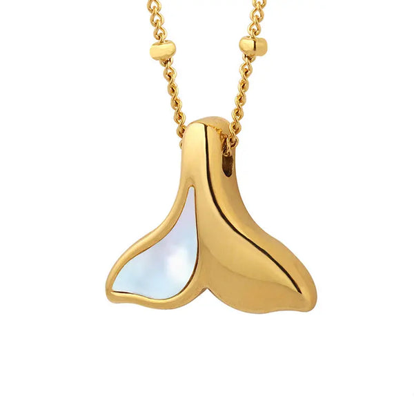 Lilly necklace with shell pendant
