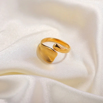 Ring Laura Gold Ring Simple Pledge