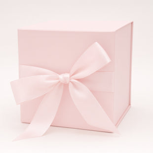 Geschenkverpackung mit Schleife